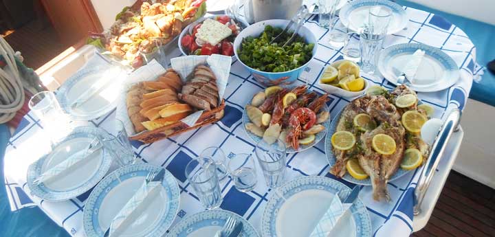 Εταιρικές συναντήσεις και πολυτελή γεύματα