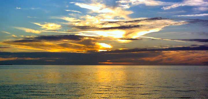 Sunset & Moonlight Sail Cruises